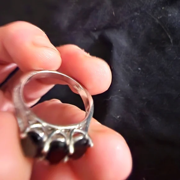 Ring - Picture 2 of 3